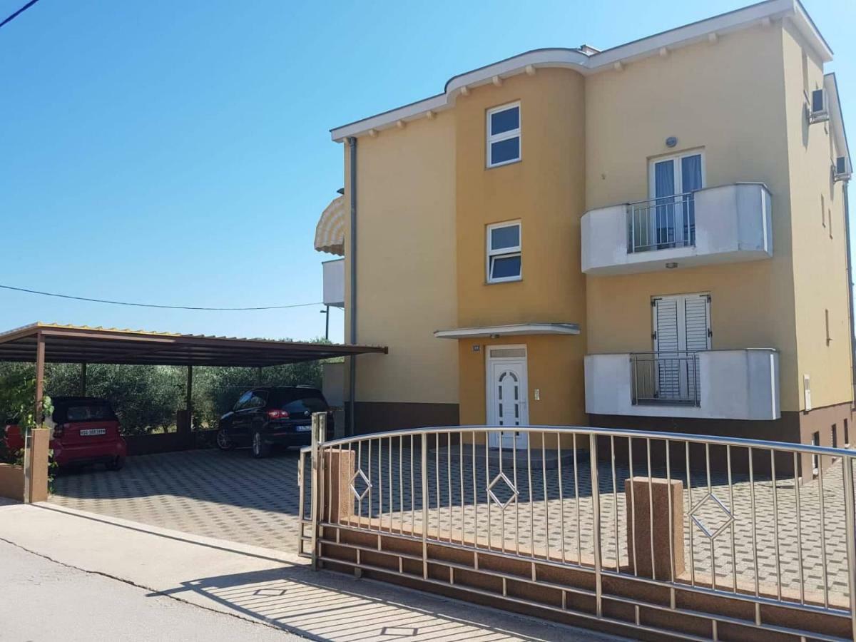 Apartmani Lili Сукошан Екстер'єр фото