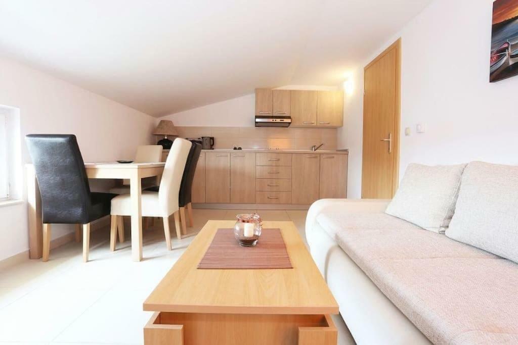 Apartmani Lili Сукошан Екстер'єр фото