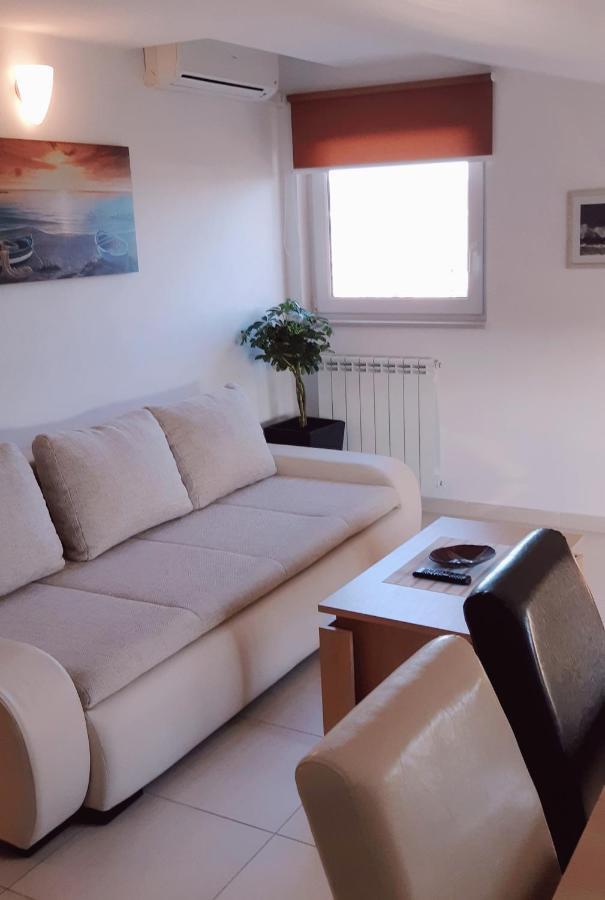 Apartmani Lili Сукошан Екстер'єр фото